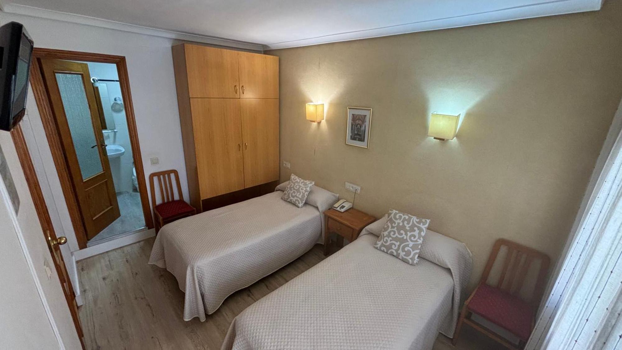 Hostal Atienzar Albacete Eksteriør bilde