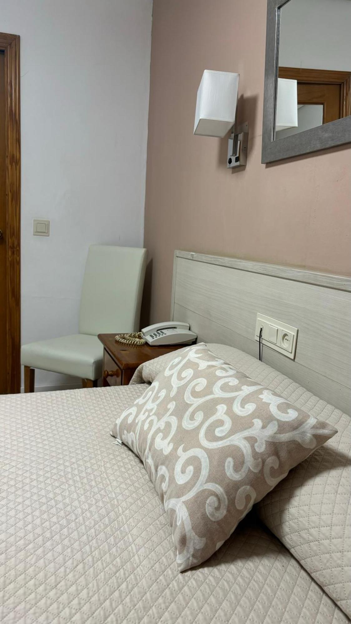 Hostal Atienzar Albacete Eksteriør bilde